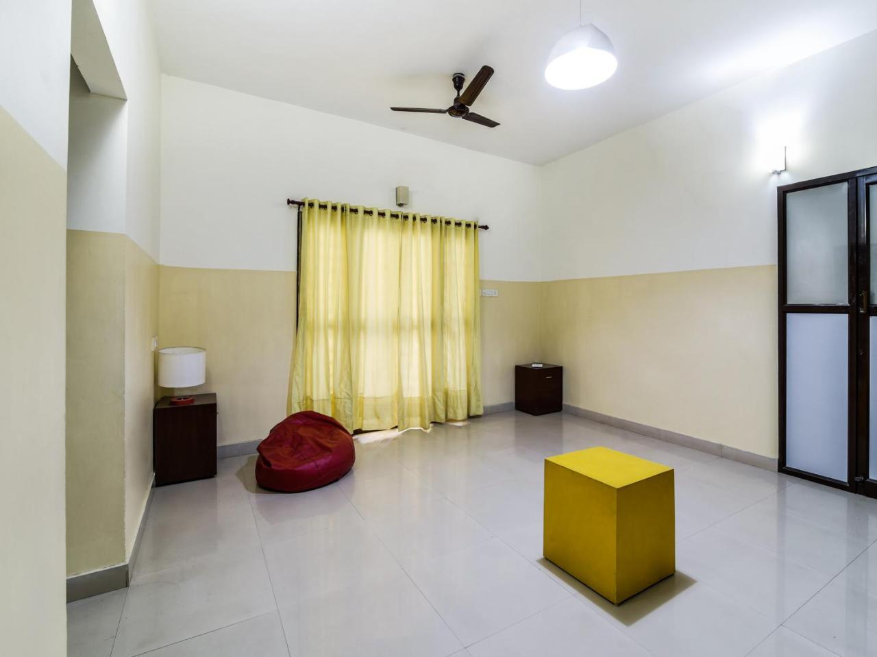 Hôtel Oyo Flagship 324 Velachery Madipakkam à Chennai Extérieur photo